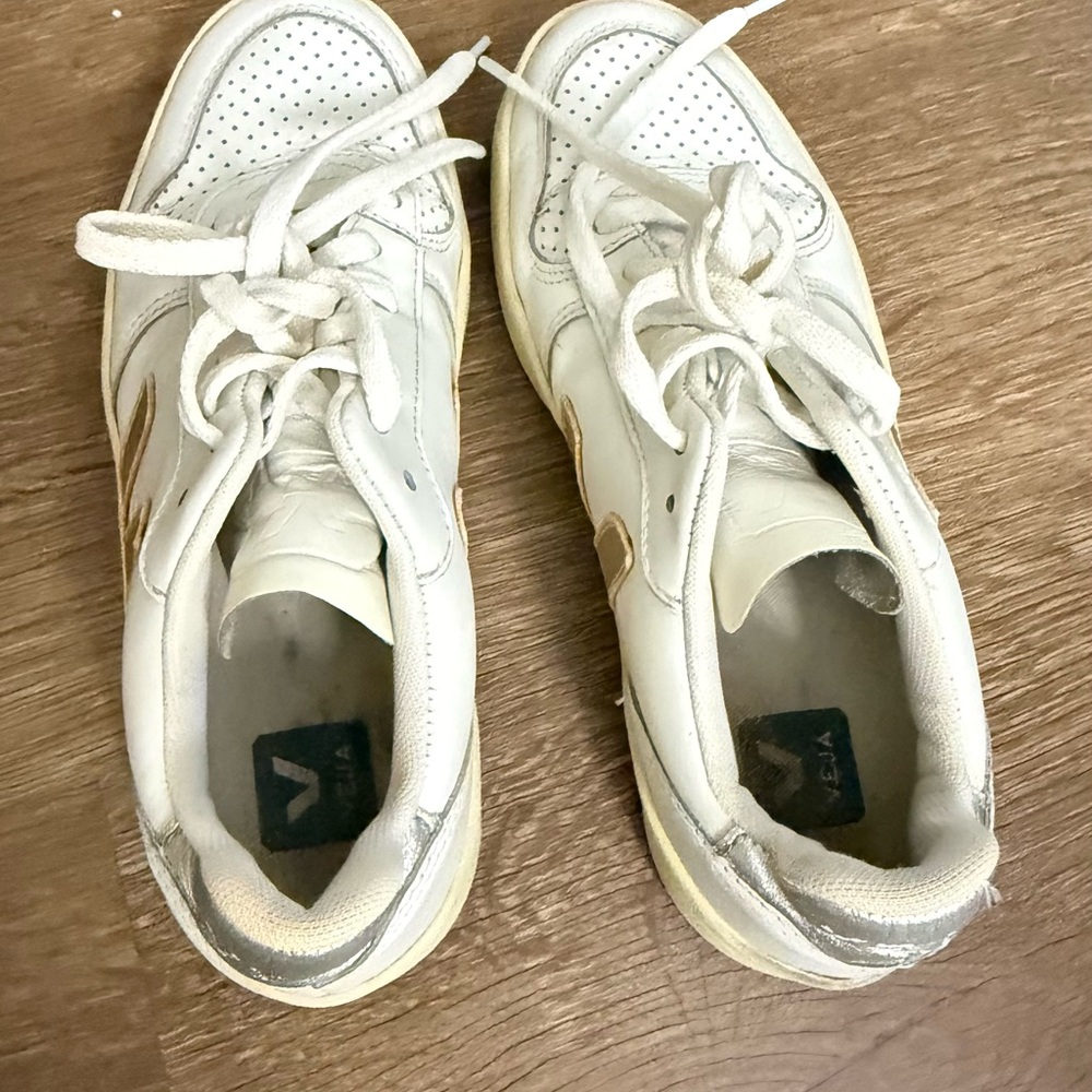 Veja V10 Prime Leather Womens Sneakers In White Bronze Size 6 - Picture 6 of 8